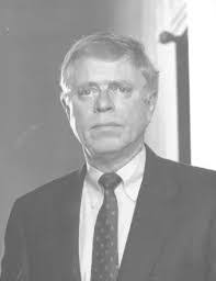 Andrew Swallow's Instagram, Twitter & Facebook