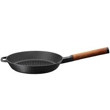 Cooking food on any pan may not give you the same results as a cast iron pan. Fiskars Norden Cast Iron Grill Pan 26 Cm Finnish Design Shop