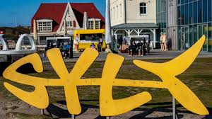 Familien bevorzugen ferienwohnungen auf sylt, wie in einem reetgedeckten haus für den urlaub mit kind aber auch mit hund. Nach Verstossen Scharfere Auflagen Fur Restaurants Auf Sylt Und Fohr Stern De