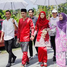 1 majlis kahwin stock video clips in 4k and hd for creative projects. Majlis Bertandang Simple Viral Pengantin Berkurung Merah Buat Ramai Tertawan Erin Sakura