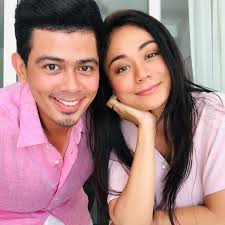 Rasa macam nak bogelkan tasha je. Rotikaya Suka Tengok Pasangan Ni Berseri Serinya Tasha Shila Di Sisi Suami Facebook