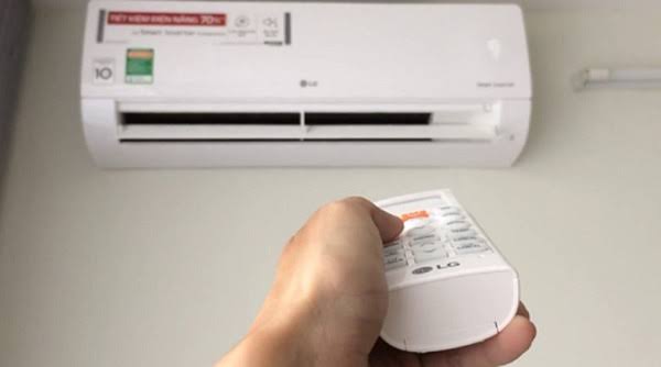 1 TIẾNG bật điều hòa hết bao nhiêu tiền?