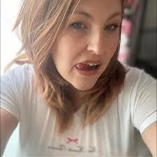 Claudia Lesperance's Instagram, Twitter & Facebook