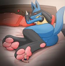 Lucario feet