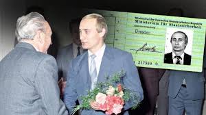 Ja, wladimir putin hat eine seele. Putin S Stasi Card Discovered In German Archives