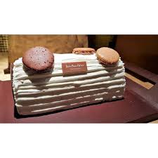 On Finit La Semaine Avec La Quatrieme Et Derniere Buche De Jean Paul Hevin Jeanpaul Hevin La Buche Saint Gervais Au Menu Parfait Et Glace Aux Marrons