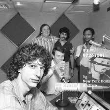 Beetlejuice from the howard stern dvlh *www.lukehadley**** *www.jollydwarf**** lester green (born june 2, 1968, in jersey city, new jersey), known as beetlejuice (often abbreviated to beetle or beet), is a frequent guest on the howard stern you have already voted for this video. 97 Hey Now Ideas Howard Stern Howard Stern Show Wack Pack