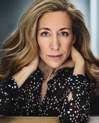 No way ! Compare Barbara Lauren Stultz , @bar.bar.uh previous headshot with  long hair posted recently,,, this character is just another creature !  Don't be fooled Barbara is not just another pretty