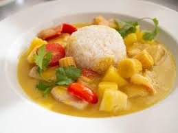 Das Gelbe Curry Mit Huhn Ist Ein Schmackhaftes Asiatisches Pfannengericht Das Exotische Rezept Wird Deine Freund Rezepte Lebensmittel Essen Asiatische Rezepte