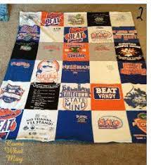Diy T Shirt Blanket Finally Found Instructions That Are Easy And Don T Require Much Sewing Skills At All Now I Know W Shirt Quilt Tshirt Quilt Tshirt Blanket