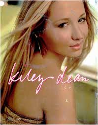 U2 announce line up tor Atomic Bomb... Ashlee Simpson a movie "wannabe",..  Barenaked