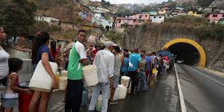 Venezuela's president will not be able to post for 30 days for disinformation over a herbal remedy. Wasserkrise In Venezuela Erst Der Strom Jetzt Das Wasser Taz De