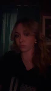 elise strong 🤍 (@ellieqeo)