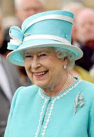 Queen Elizabeth Ii Photos Photos Rain At The Queen S Party Zimbio Queen Elizabeth Her Majesty The Queen Queen And Prince Phillip