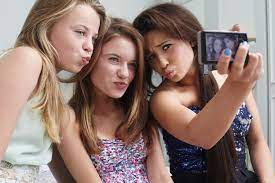 Teens and Selfies: What Parents Need to Know
