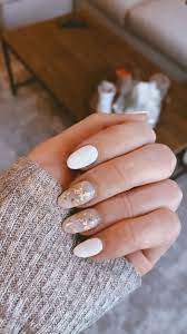 White Gold Foil Mani Cute Gel Nails White Gel Nails Dry Nails