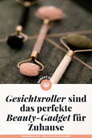 Damit bei der heimanwendung des microneedlings alles sicher und richtig vonstattengehen kann, haben wir hier eine detaillierte anleitung für dich, die auf unseren langen erfahrungen beim microneedling beruht. Roll Dich Schon Gesichtsroller Sind Das Neue It Beauty Gadget Fur Zuhause Lifestyle Blog Aus Osterreich