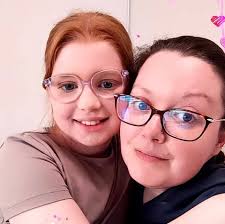 I need a call out mechanic stuck in the courth yard in dealz in newbridge  battery smoking in my car. If anyone can help me