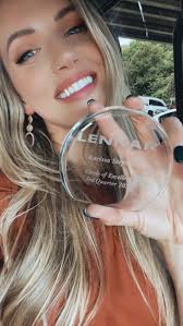 Karissa Stephens's Instagram, Twitter & Facebook