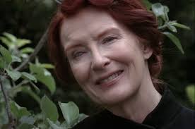 What Happened To Frances Conroy's Eye, Is She Blind in One Eye?