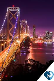 San Francisco Estados Unidos La Ciudad De Las Cuestas Esta Considerada Como Una De Las Ciudades Mas Bonitas De Estados Unidos Sus Ampl Bay Bridge Travel City