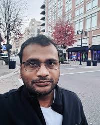 Justin Batchelor's Instagram, Twitter & Facebook