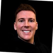 Sam Raines's Instagram, Twitter & Facebook