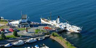 Please speak to the maitre d' when coming on board, and we will confirm your table sitting and time. Finn Frem Til Vare Havner Skibladner