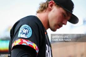 Al Myles's Instagram, Twitter & Facebook