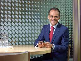 De jager studied at the nyenrode business university where he received his bachelor of business administration degree in 1990. Interview Jan Kees De Jager Technologie Gaat Het Voor Ons Oplossen Daar Ben Ik Van Overtuigd Innovationquarter