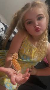 What heat bulb is suitable for a 25W fixture?