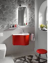 Allerdings sind diese arbeiten mit viel schmutz und staub verbunden und sehr zeitintensiv. Tapete Im Badezimmer So Funktioniert Es Reuter Magazin