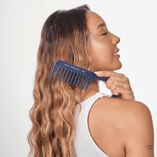 Pente Capilar com Cabo Azul Alva