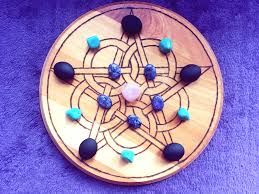Use these 27 colorful, printable crystal grid bases for creating your own sacred grids according to the principles of sacred geometry. How To Make And Use A Crystal Grid