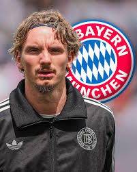 🇸🇦💛💙 Cristiano Ronaldo: “A new chapter begins. Same passion, same  dream. Let's make history together.”