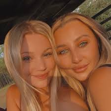 Skylar Phillips and Jackson Oddo's Wedding Website