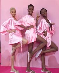 Hi guys, on todays's video we are talking all things black women and hair growth. First Year Three Black Models Wore Their Natural Hair At A Victoria S Secret Fashion Show Julie Arounlasy