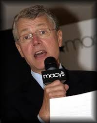 QuestLove and Robin Hall Talk Macy's Thanksgiving Day Parade: A Timeless  Tradition @QuestLove @theroots @Macys