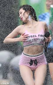 Quả bom sex nổi tiếng xứ Hàn: Mặc táo bạo, đi ngược mọi quy chuẩn | Báo Dân  trí