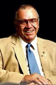 Wayne is a very good tipper! Jerry and George could take some lessons from  him.