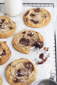 The result of what i learned making those cookies and the countless batches i've baked in the 32 years since it pains me to say, but they weren't very good. The Best Chocolate Chip Cookies Broma Bakery