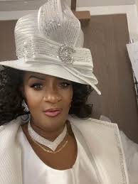 Happy Mothers Dayyyyyyyyyy! It's raining in Georgia so I'm dating  Hermes-Paris ❤️