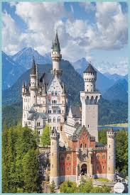Village De Reve En Europe Voici 10 Villages De Contes De Fees A Decouvrir Chateau De Neuschwanstein Maison De Conte De Fees Idee Voyage Europe