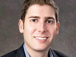 Saverin cofounded facebook with harvard classmate mark zuckerberg in 2004. Facebook Co Founder Eduardo Saverin Invests In Mumbai Based Retailer Hopscotch The Economic Times