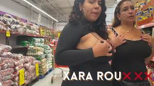 haciendo exhicibicionismo en el supermercado lol - XNXX.COM