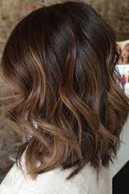 Risalta meno con un colore di . 35 Ottime Idee Su Meches Caramello Colori Capelli Castani Capelli Idee Per Capelli