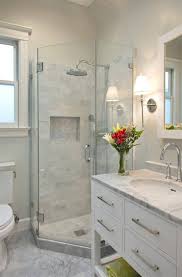 Calming White Marble Small Bathroom Design Ruth Pinterest Inside How To Design A Small Bathroom Howtodesignasmallbathr Litet Badrum Renovering Badrum Badrum