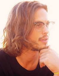 Doctor Spencer Reid Matthew Gray Gubler When I Say Hot Nerd This Is What I Mean Matthew Gray Matthew Gray Gubler Long Hair Styles