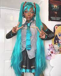 Hatsune Miku I Had So Much Fun With This Cosplay Although Hair And Makeup Took Me Way Longer Than I Hatsune Miku Costume Miku Cosplay Hatsune Miku