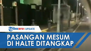 Sebelumnya, video pasangan yang berbuat asusila di kawasan senen jakarta pusat viral di media sosial. Pasangan Mesum Di Halte Bus Smkn 34 Jakarta Ditangkap Videonya Sempat Viral Di Media Sosial Youtube